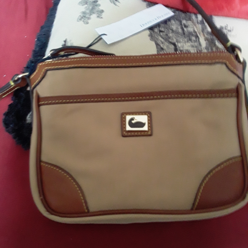 CROSSBODY - Picture 2 of 2